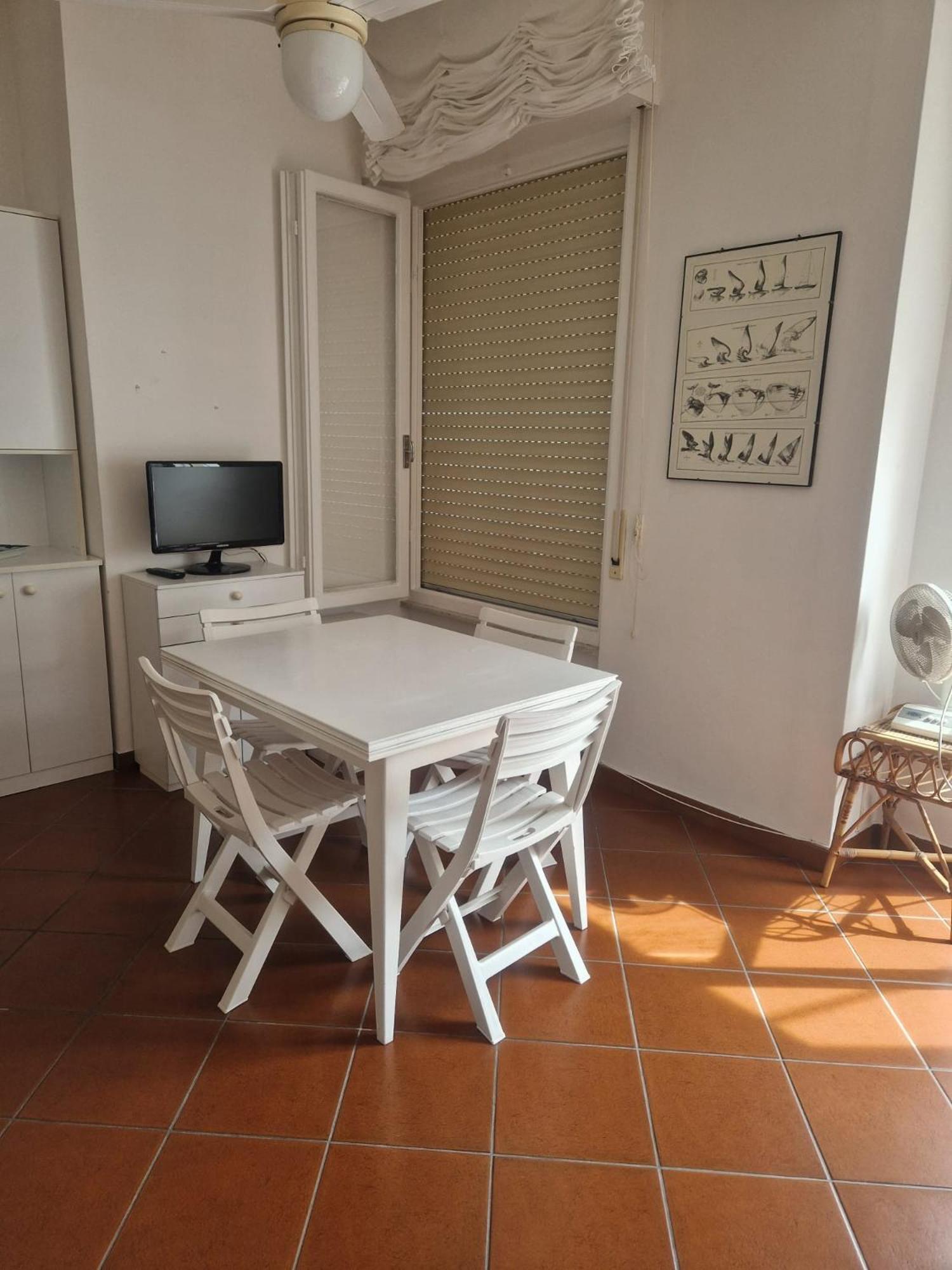 Tender To Riviera, Bilocale Vista Mare อาลัสซิโอ ภายนอก รูปภาพ